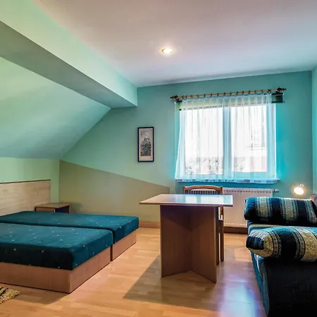 8 Bedroom Beautiful In