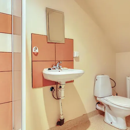 Casa vacanze 8 Bedroom Beautiful In Miastko (Bytow)